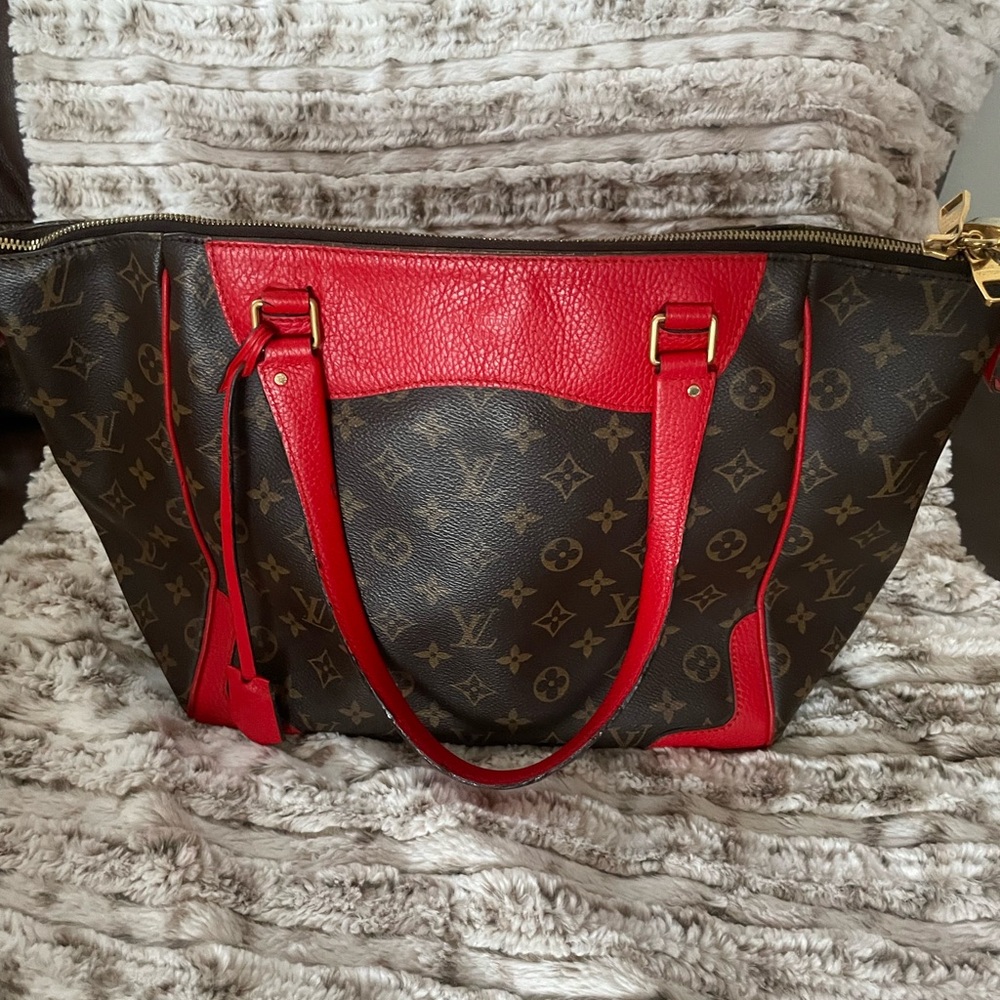 Louis Vuitton Tote